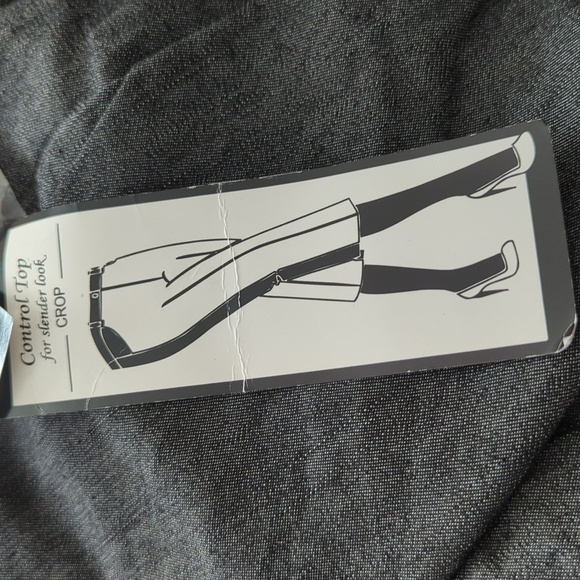 Sandro Woman Crop Pants - Picture 12 of 13